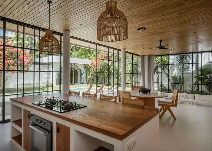 Luxury 3br Pool | Bingin 別荘